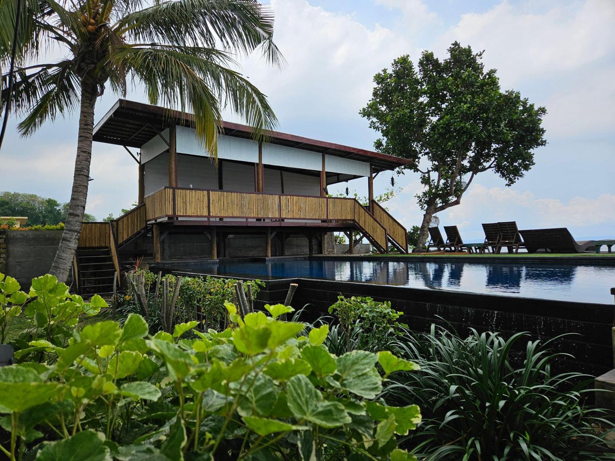 Sunsethouse Lombok Hotel Mangsit Exterior foto