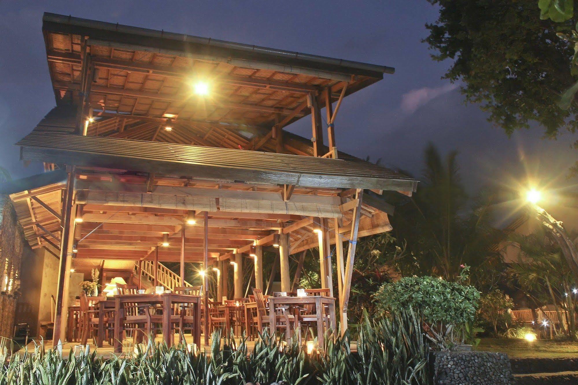 Sunsethouse Lombok Hotel Mangsit Exterior foto